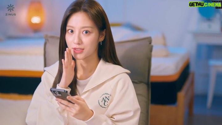 Kang Min-ah Instagram - 나의 첫 번째 공간, 지누스🤍 @zinus_korea ✨