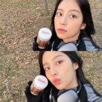 Kang Min-ah Instagram – 🧡🧡🧡
⠀
⠀
⠀
여러분 제가 이번에 캘리포니아 아몬드 협회의  #아몬드뷰티멘토 로 선정이 되었어요😚
바쁜 스케줄 속에서도 매일 잊지 않고 꼭 챙겨 먹는 뷰티간식이 있는데 바로 #아몬드 에요!
아몬드 하루 섭취 권장량인 하루 한 줌 23알 아몬드 에는 피부와 헤어 건강에 도움을 주는 #비타민E 와 체중조절에 도움을 주는 #식물성단백질 이 풍부히 들어 있어서 저만의 데일리 뷰티 루틴으로 꾸준히 챙겨 먹고 있어요✨
우리 뷰티 간식 아몬드로 건강한 아름다움 함께 지켜요🧡 뷰티멘토로서 활동도 기대해주세요 🥰

@almondskr
#캘리포니아아몬드 #캘리포니아몬드뷰티멘토 #하루한줌아몬드 #뷰티간식 #뷰티시크릿
