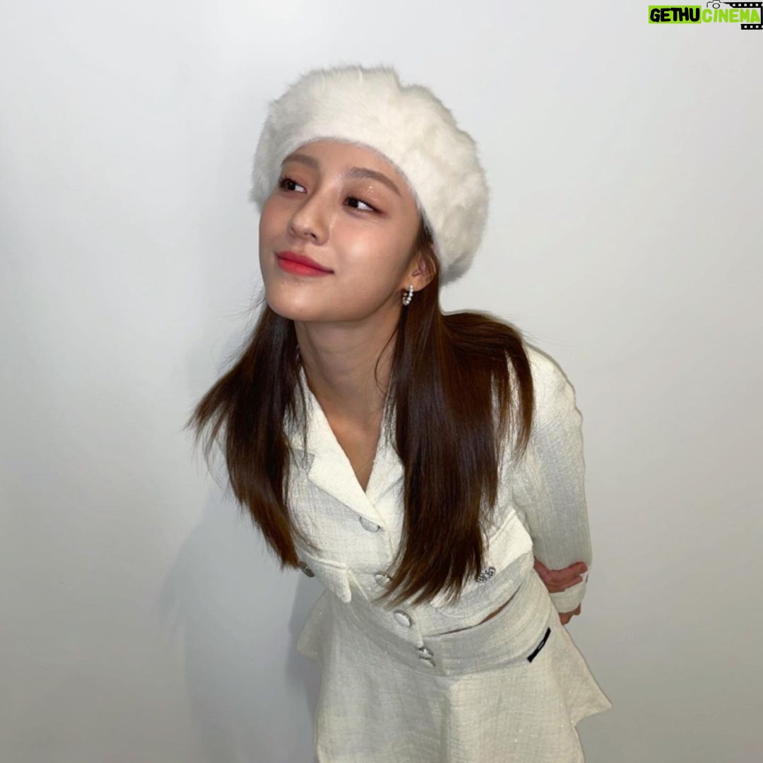 Kang Min-ah Instagram - ♥️✨🎄Merry Christmas🎄✨♥️