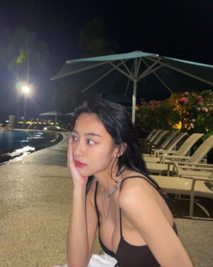 Kang Min-ah Instagram - 🫠