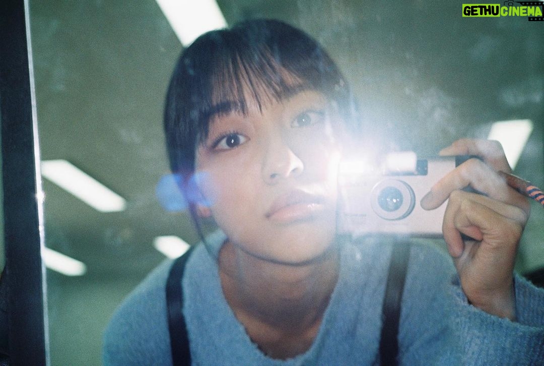 Kang Min-ah Instagram - 그동안 저희 멀리서 보면 푸른 봄을 사랑해 주셔서 감사합니다 마지막 회를 보고 나니까 정말 방송이 끝났다는 게 실감 나요. 아쉽기도 하고.. 시원하기도 하고.. 섭섭하기도 하고.. 소빈이랑 만날 수 있어서 정말 즐겁고 행복했습니다. 6주 동안 함께해 주셔서 감사해요 푸른 봄 안녕!🌿🌸