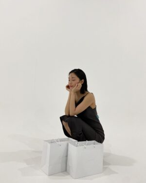 Kang Min-ah Instagram - 페팩 러뷰🤍✨