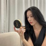 Kang Min-ah Instagram – 🖤✨#광고 #입생로랑뷰티 #입생로랑쿠션 #슬림잉크쿠션