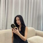 Kang Min-ah Instagram - 🖤✨#광고 #입생로랑뷰티 #입생로랑쿠션 #슬림잉크쿠션