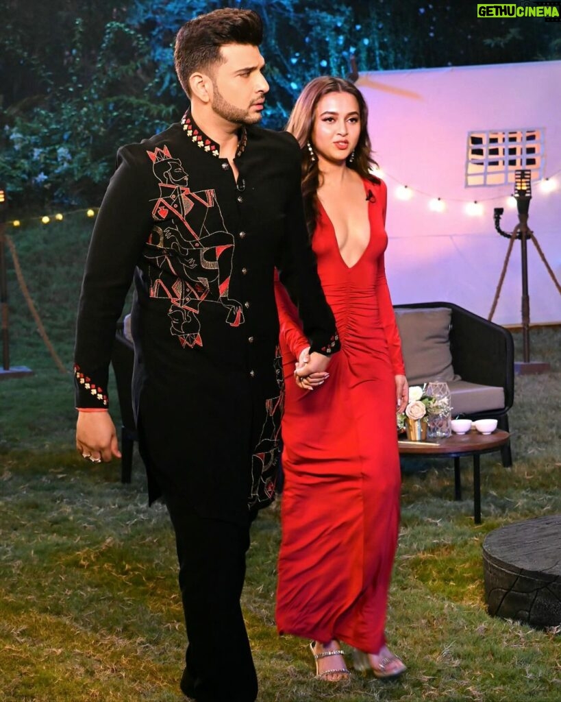 Karan Kundrra Instagram - When you’re with the right person.. there are no challenges in love ❤‍🔥Don’t Forget to watch #TemptationIslandIndia with my own little red hot temptation @tejasswiprakash tonight at 8 only on @officialjiocinema Outfit: @bharat_reshma