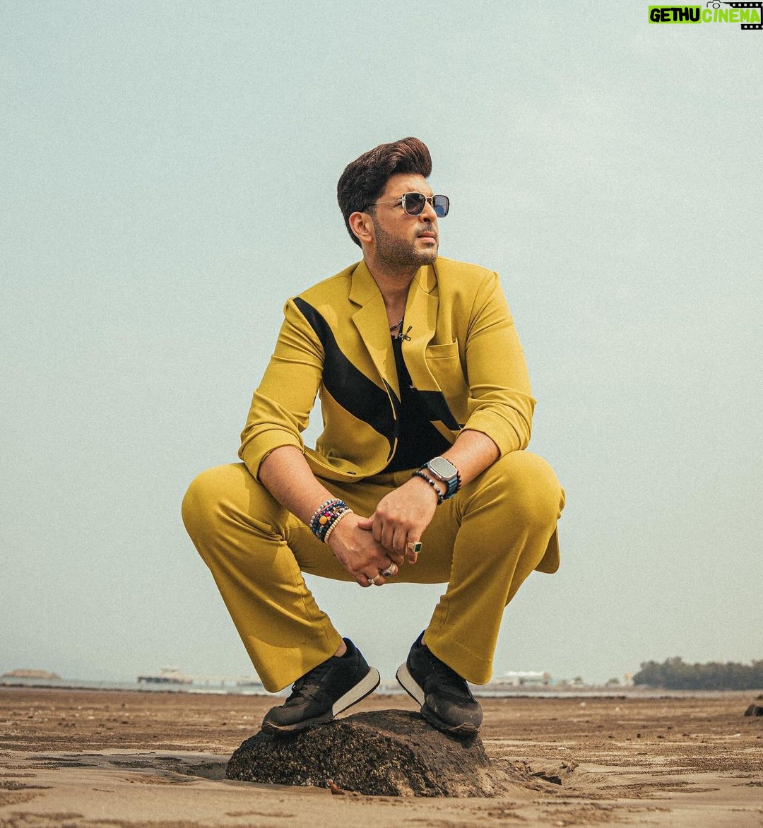 Karan Kundrra Instagram - there’s always somewhere a path will lead.. go where there’s no path and leave a trail.. #LeadTheWay #HarMaidanFateh