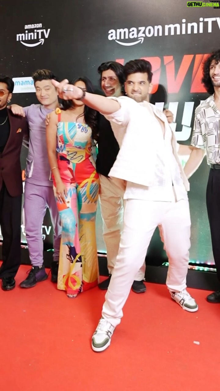 Karan Kundrra Instagram - kabhi maanga nai kisi se kuch.. phir bhi itna pyar mila hai.. thank you all for supporting my work wholeheartedly #grateful #LoveAdhura