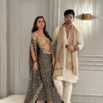 Karan Kundrra Instagram - Moments framed in time♥️ . . . . . Styled by @akankshakawediastyle Outfit @labelnityabajaj Jewellery @ishhaara @equiivalence