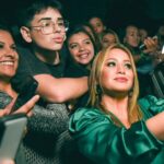 Karina 'La Princesita' Instagram - Entrando al escenario Viendo si todo está bien Pose 1 Pose 2 Me colgué pensando en no sé Salió selfie 1 Selfie 2 Me fui Gracias Corrientes @rodrigomesina @luciaoxamakeup Corrientes, Argentina