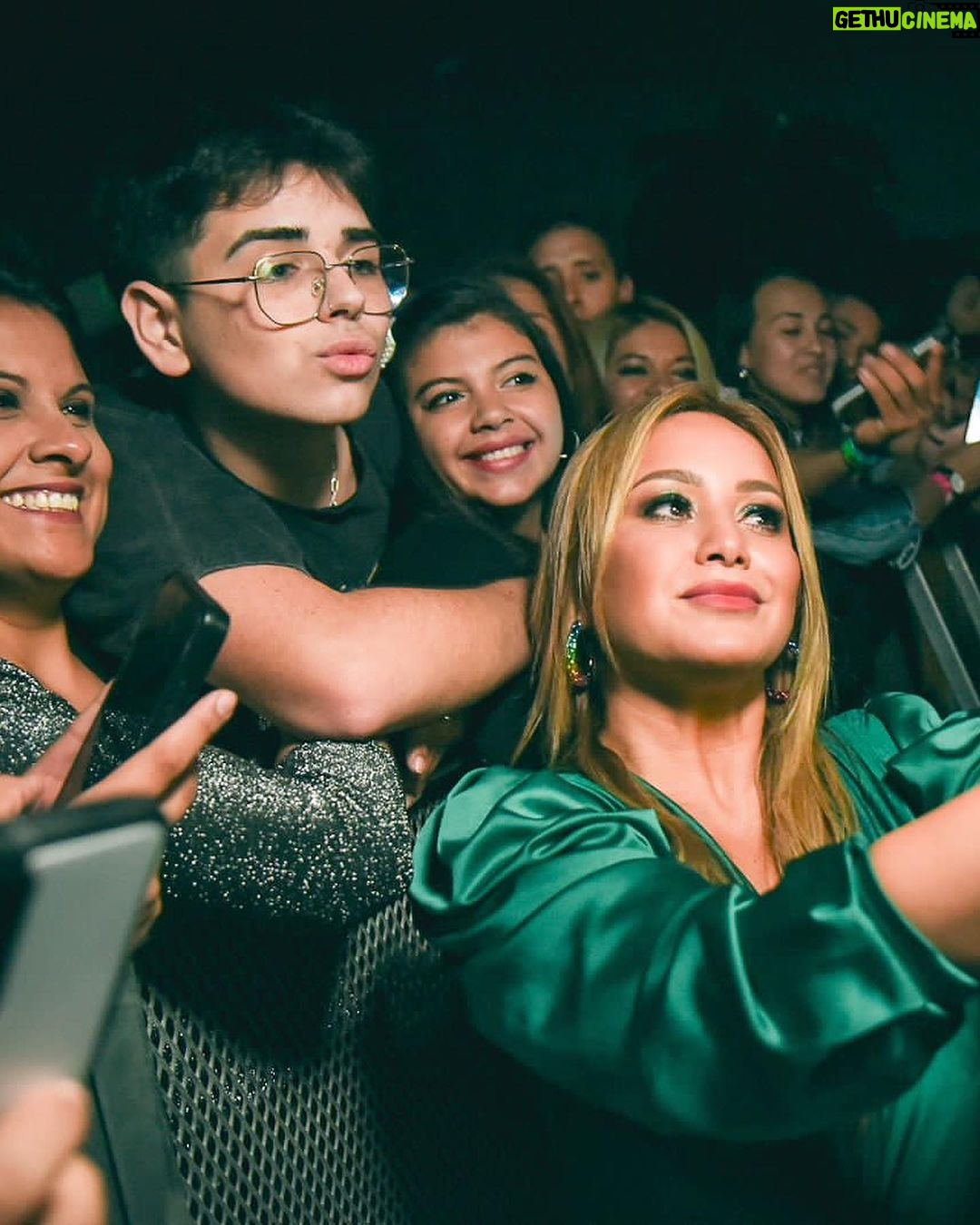 Karina 'La Princesita' - 156.7K Likes - Entrando al escenario
Viendo si todo estΓ‘ bien
Pose 1
Pose 2
Me colguΓ© pensando en no sΓ©
SaliΓ³ selfie 1
Selfie 2
Me fui
Gracias Corrientes
@rodrigomesina
@luciaoxamakeup