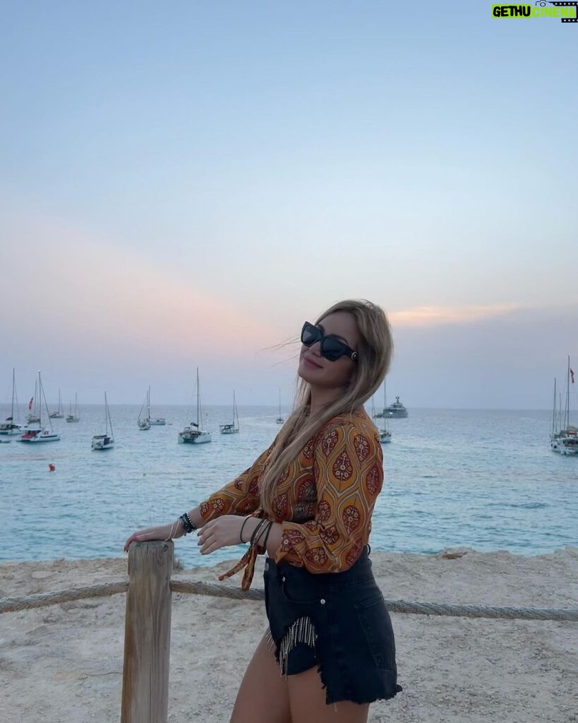 Karina 'La Princesita' Instagram - La puesta que no fue
