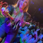 Karina 'La Princesita' Instagram - Esto es un resumen de lo que vivimos en los acústicos de @latrastiendaoficial Ya son casi 20 años y les aseguro que fueron y son de lucha total. No soy una improvisada, si lo fui. Pero no me gané este lugar a base de suerte, sino de laburo, de disciplina, de sacrificio y de lucha constante. Y algo que le dije a alguien del público lo recalco. LO QUE NOS PASA NO ES DRAMATISMO, NI VICTIMIZACIÓN NI SUSCEPTIBILIDAD!!! Denle bola a lo que sienten. ❤️ los quiero y para mi, el público siempre está primero…. Gracias por acompañarme!!! @enchulamecon @besameromeo.joyeria Marce de Besame tus palabras me ayudan mucho también. ❤️ @celesteuria @rodrigomesina Agradecimiento especial a @maestrully709 y @dr.marcelo_sztajn por cuidarme. Gracias a ellos a pesar de la laringitis estuvimos ahí con todas las pilas!!!