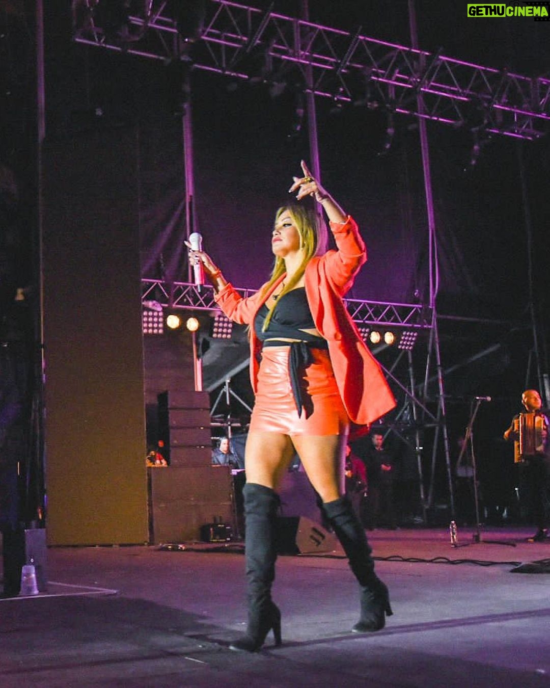 Karina 'La Princesita' - 129.9K Likes - SOY TU MEDIA NARANJA Algo del finde en Jujuy!!!! DespuΓ©s subo algo de Salta. Gracias a todos!!! Esta noche Bs As