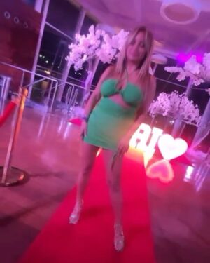Karina 'La Princesita' Instagram - Las últimas que tengo. 
Hoy comienza la gira en Santiago y Tucuman y yo estoy así 😍