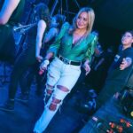 Karina 'La Princesita' Instagram - Entrando al escenario Viendo si todo está bien Pose 1 Pose 2 Me colgué pensando en no sé Salió selfie 1 Selfie 2 Me fui Gracias Corrientes @rodrigomesina @luciaoxamakeup Corrientes, Argentina
