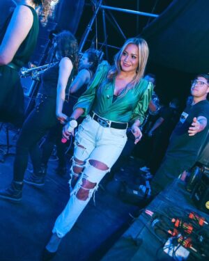 Karina 'La Princesita' Instagram - Entrando al escenario 
Viendo si todo está bien 
Pose 1 
Pose 2
Me colgué pensando en no sé
Salió selfie 1
Selfie 2
Me fui 
Gracias Corrientes
@rodrigomesina 
@luciaoxamakeup