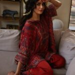 Karishma Tanna Instagram - Sunday Mood 🌺 Outfit @rajdeep.ranawat.official Make up hair @shraddhamishra8 @ananyaarora2013 📷 @inaflare