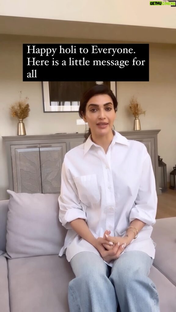Karishma Tanna Instagram - My sincere request to all who is watching this video. Please be mindful and create awareness. 🙏🙏🙏 Be safe and play safe holi ❤🩷