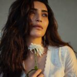Karishma Tanna Instagram - Sunday Feels 🤍 Outfit @devnaagri Jewellery @sangeetaboochra @aquamarine_jewellery Stylist @stylebysaachivj @shefali_hairstylist.81 @mourya