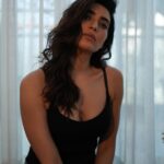 Karishma Tanna Instagram - Few portraits 🖤 #love #karishmatanna #mood