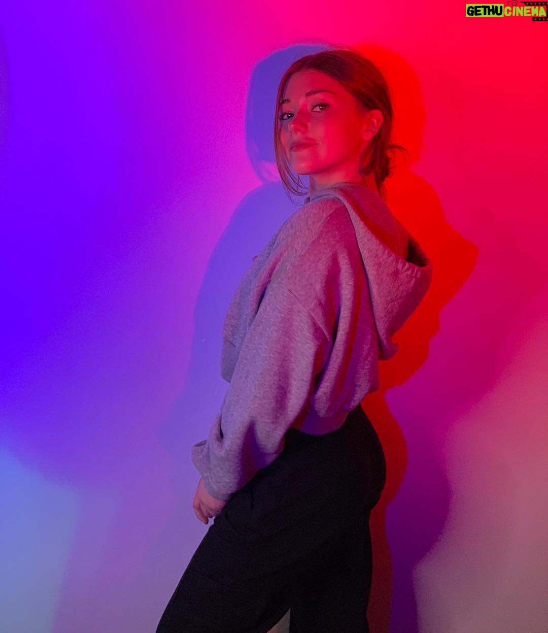 Katie Douglas Instagram - “Did you bring the Fruit Roll-Ups?” @kristian_cruz_wood 📸