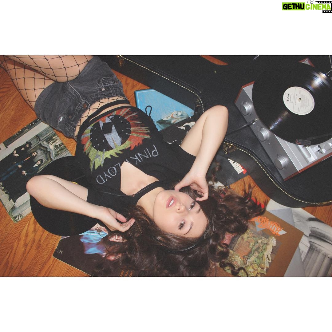 Katie Douglas Instagram - 💿 @cait.espiritu 📀