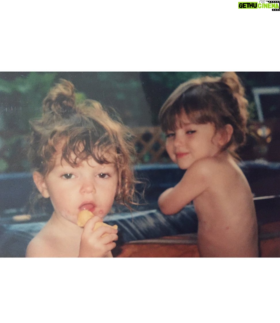 Katie Douglas Instagram - :) I wrote you a song called “20 years and only 4 scars on your face”. Or just “sister”. Idk yet. See ya when I see ya