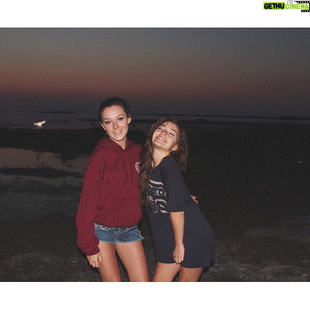 Katie Douglas Instagram - Happy birthday seester, ft mosquito 👯
