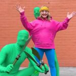 Kelli Erdmann Instagram - Don’t try this at home 😝 @jugglinjosh #greenman #juggling #behindthescenes #happykelli #bts #jugglinjosh