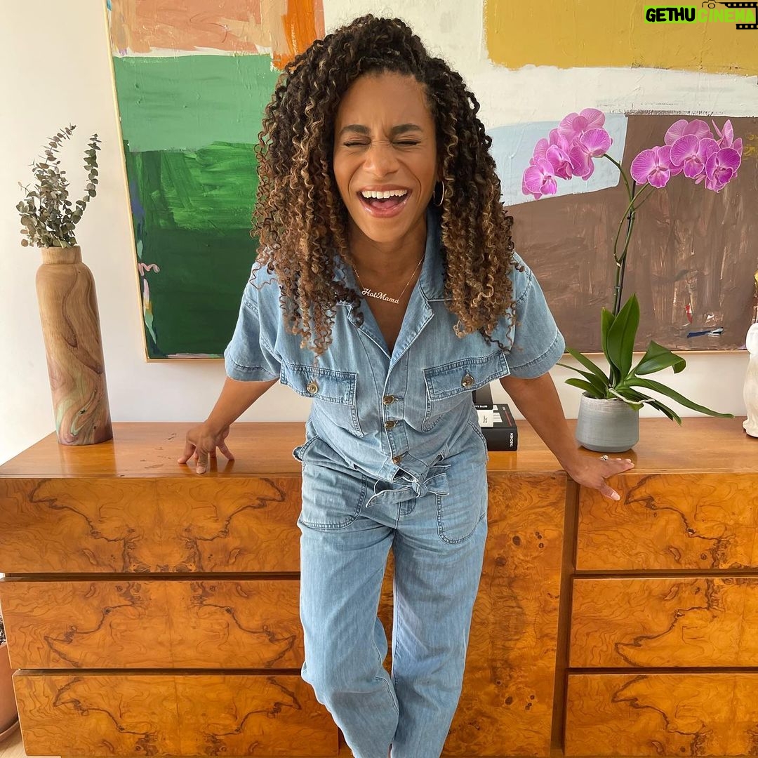 Kelly McCreary - 93.8K Likes - Swipe to see the evolution of my reactions to the absolute love fest I experienced on my birthday yesterday…
Y’all really know how to make a lady feel incredibly special. What a wonderful day, and a great reminder for me to share love and appreciation when I feel it, because you never know how it might impact someone’s day. And in that spirit: I love you all. I’m glad you’re here. You’re beautiful. I see your light and I feel your warmth. And I wish you the very best. ♥️♥️♥️