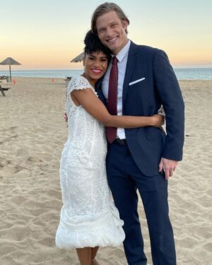 Kelly McCreary Instagram - Photo dump in honor of @greysabc season premiere which is just 7️⃣ D A Y S  A W A Y!!! Maggie and Winston’s magical beach wedding was my last day of shooting last season, so you know I was feeling extra nostalgic…there maaaayyy be more to come… 😉♥️🥰
