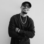 Kelly McCreary Instagram - I mean… #MCE forever and ever. 🖤😍🔥 Posted @withregram • @petechatmon Caught Me Laughing About The Fact I NEVER Smile In Pictures. Color Vs. B&W. 📸 🔥 @germantownjam #directorslife