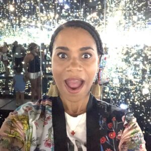Kelly McCreary Instagram - Challenge accepted @sarahminkajackson @amatus @corbinmreid @_jay_cee_cee_  @mizztamarabass . We are  Black women. We build, we don’t tear down other Black women. We have felt the pain of being torn down and have decided we will be deliberate about building each other up. Far too often, we find it easier to criticize each other instead of building each other up. With all the negativity going around, let’s do something positive. Upload one photo of yourself, then tag as many sisters as you can to do the same. #weareblackwoman #iamblackwoman