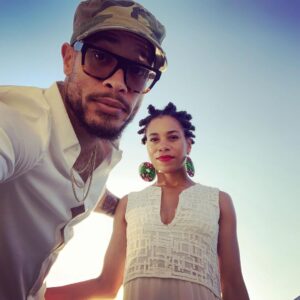 Kelly McCreary Instagram - Ready, set... let the anniversary celebrations  begin... one day early... This year we’ll both wear white. 👫🏽🥂