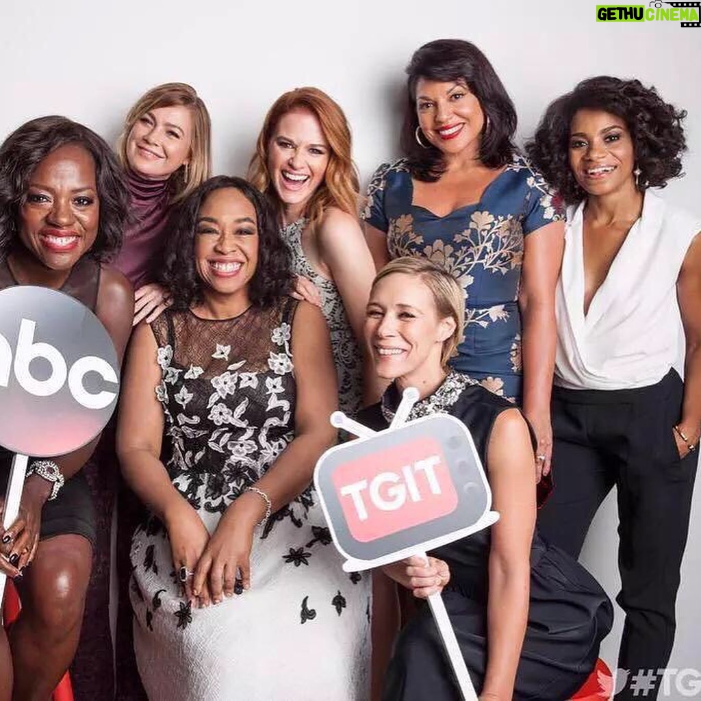 Kelly McCreary - 92.1K Likes - This #tbt goes out to my dear friends at @howtogetawaywithmurder (too many of whom are not pictured here 😫)... and I hate to play favorites, but especially my beautiful baby sis @ajanaomi_king! We made so many wonderful, hilarious memories during our time together in @shondaland... Thank you for giving us six seasons of the wildest ride on network television!!! Congratulations on an epic run!!👏🏾👏🏾👏🏾🥂🥂🥂💝💝💝#htgawm