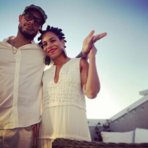 Kelly McCreary Instagram - Ready, set... let the anniversary celebrations  begin... one day early... This year we’ll both wear white. 👫🏽🥂