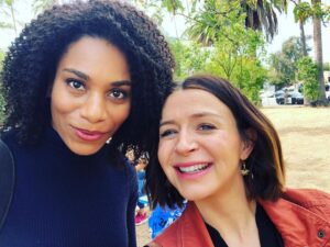 Kelly McCreary Instagram - Thank you all for joining us last night for @greysabc #Sweet16 Premiere!! Raise your hand if last night’s Amelia reveal took you by surprise! 🙋🏽‍♀️ @caterinascorsone