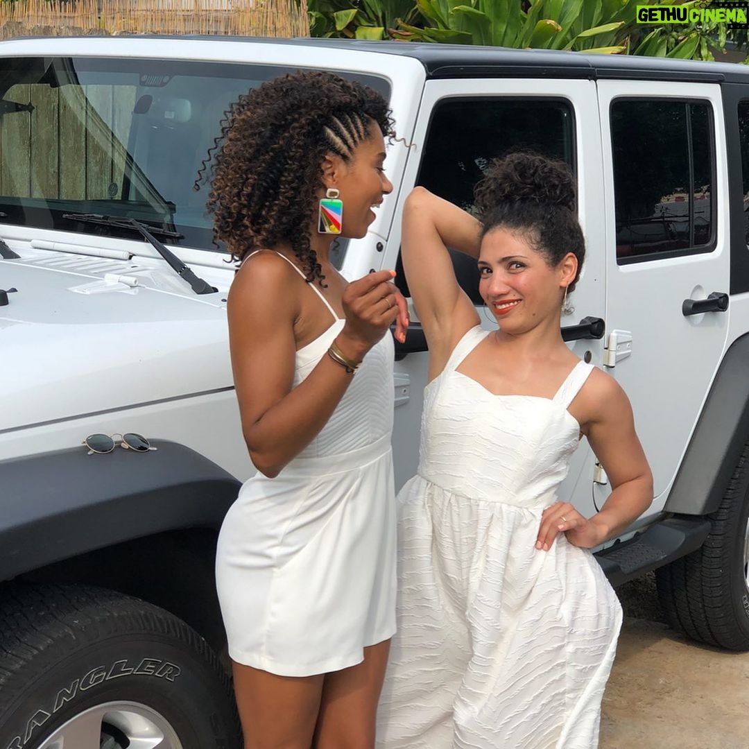 Kelly McCreary - 66.2K Likes - {swipe} Raise your hand if you’ll be in the house to see these two dummies at @lashortsfest screening of @acohortofguests on Sunday night? 🙋🏻♀️🙋♀️🙋🏼♀️🙋🏽♀️🙋🏾♀️🙋🏿♀️ Expect more ridiculousness. Link in bio for tix! #acohortofguests #shortfilms 📷: @savageblackout