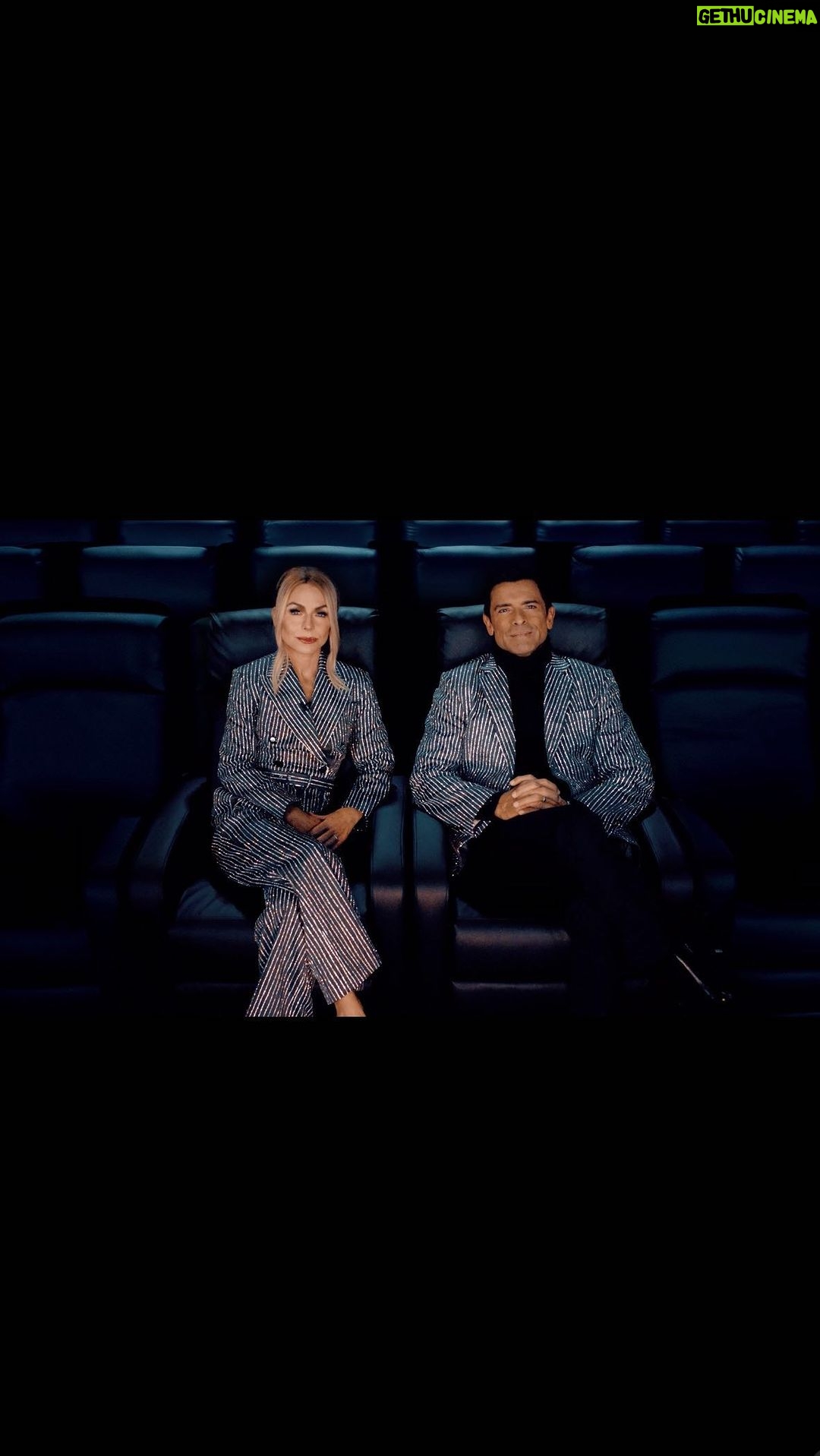 Kelly Ripa Instagram - Patiently waiting for Live’s After the Oscars Show….