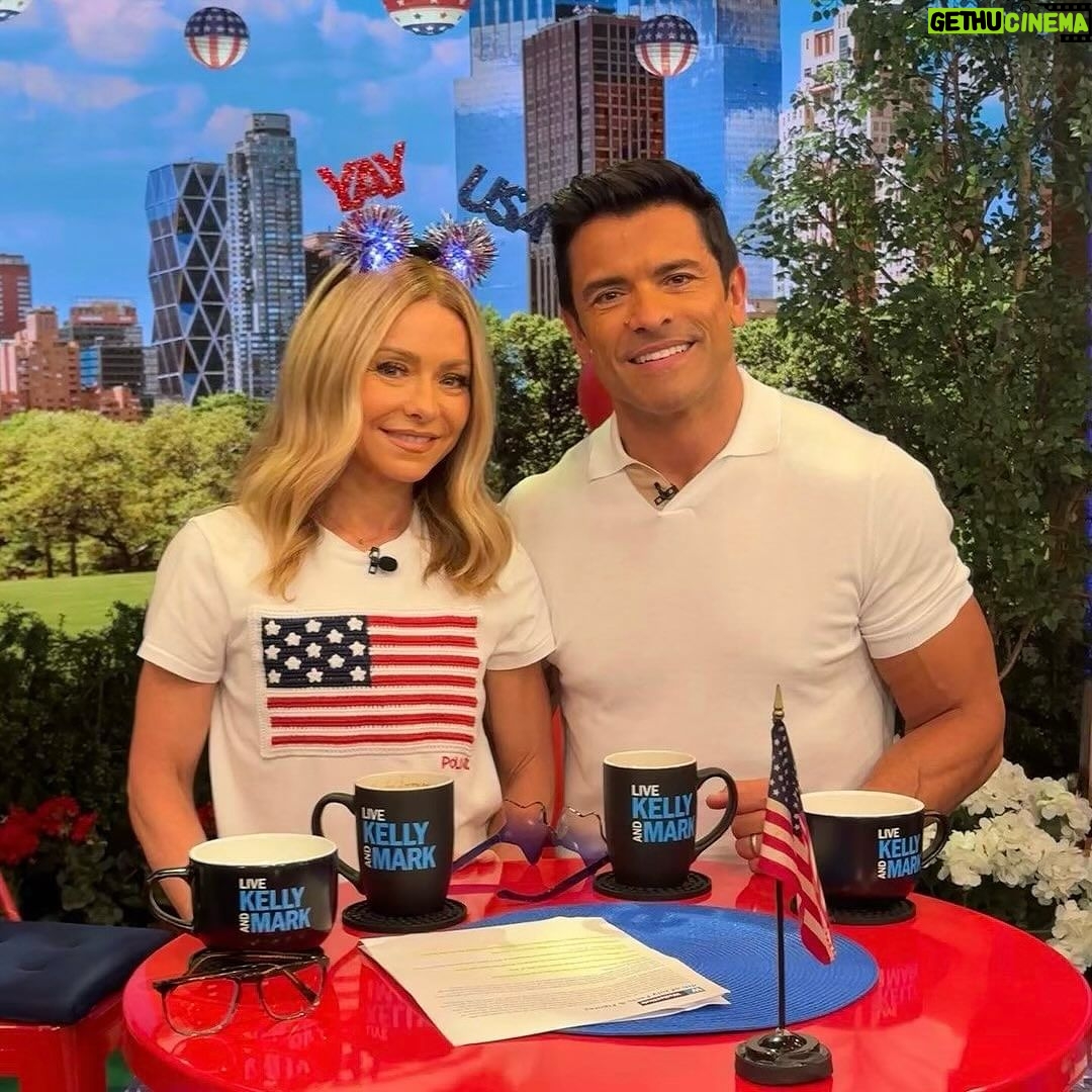 Kelly Ripa Instagram - Celebrating my favorite co-host on National TV Talk Show Host Day! Has it really been 6 months already?! @Instasuelos