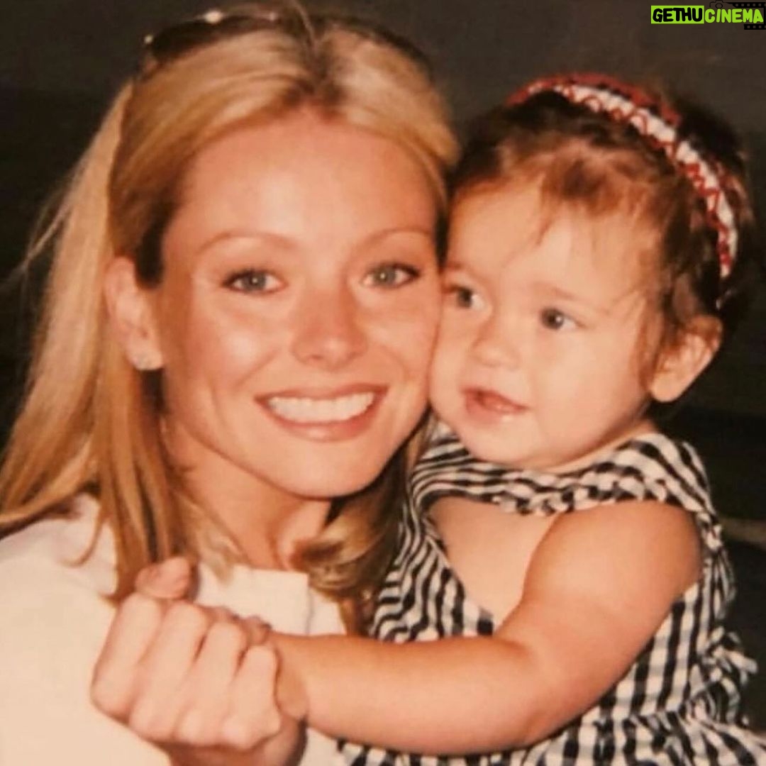 Kelly Ripa Instagram - It’s #NationalDaughtersDay and today we celebrate @TheYoungestyung 🤍 Love you Lola!!!