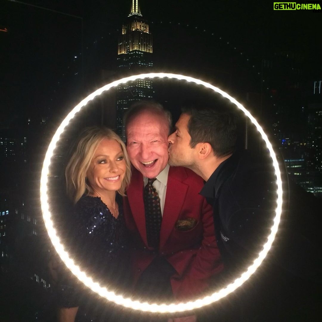 Kelly Ripa Instagram - Letβs give birthday wishes to two of my favorite people β¦ Art Moore and @madonna! Thank you both for all the celebrations! πππ