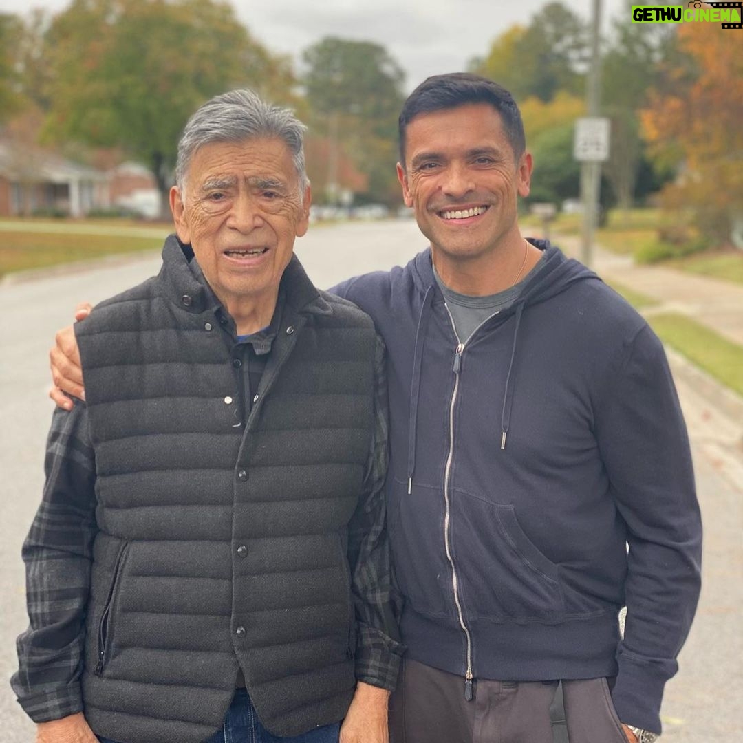 Kelly Ripa Instagram - Let’s hear it for the dads!!! @instasuelos