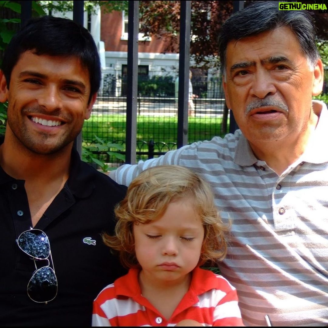 Kelly Ripa Instagram - Let’s hear it for the dads!!! @instasuelos