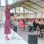 Kelly Ripa Instagram - #LadiesWhoLunch 💕Thanks for having me today, @umichmedicine @mottchildren! When women support each other, incredible things happen … #michiganmedicine #goblue