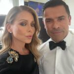 Kelly Ripa Instagram - Still Nerds ✨ #WhiteHouseCorrespondentsDinner 2023 @Instasuelos 📷: Matt Baron / BEI / Shutterstock Washington D.C.