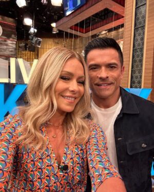 Kelly Ripa Instagram - First day. First show. First selfie. 
So the adventure begins!