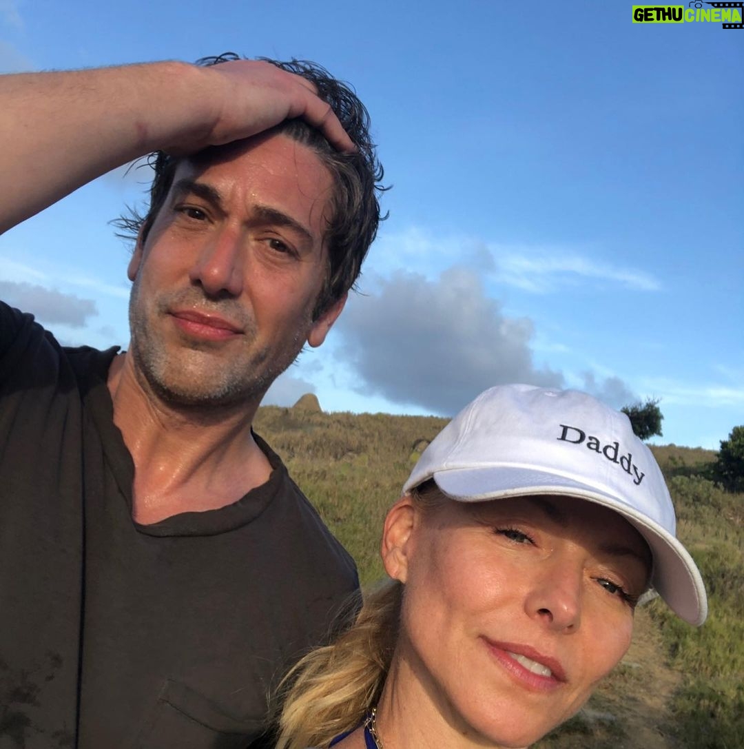 Kelly Ripa Instagram - Happy birthday @davidmuirabc 🎉 🎂🎈🥳🎁 now get back to work! 😂