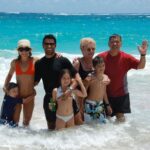 Kelly Ripa Instagram - #tbt 2008. A Consuelos family reminder to watch Generation Gap tonight at 9pm, 8 central on ABC. Bikinis optional. We’ve been bridging the gap for years! #generationgap #abc