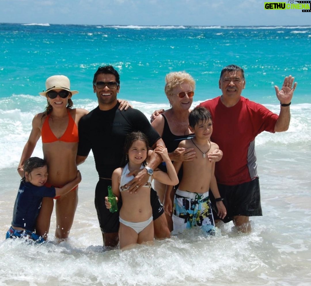 Kelly Ripa Instagram - #tbt 2008. A Consuelos family reminder to watch Generation Gap tonight at 9pm, 8 central on ABC. Bikinis optional. We’ve been bridging the gap for years! #generationgap #abc